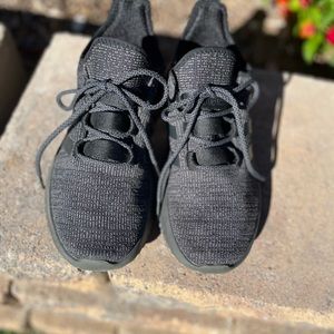 Adidas Shoes Size big boy size 7 Cloudfoam black HWI 28Y001 Sneakers.